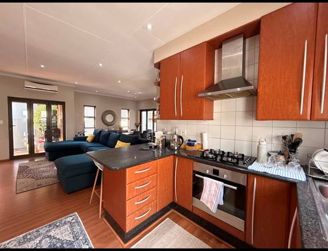 2 BEDROOM HOUSE FOR SALE IN KYALAMI